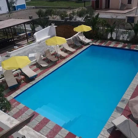 Santorini Breeze فندق بيريسا