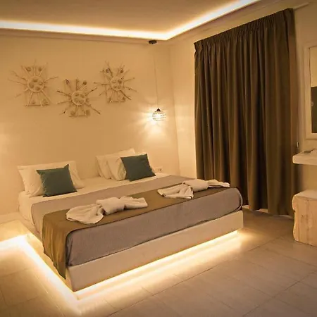 Santorini Breeze Hotel 3*