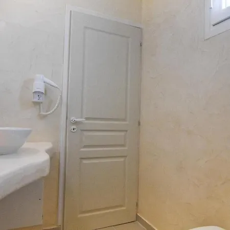 Santorini Breeze Hotel